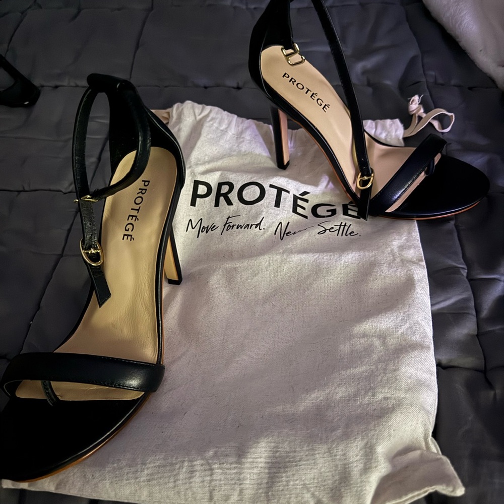 Protege Black Women's Heels with interchangeable strap